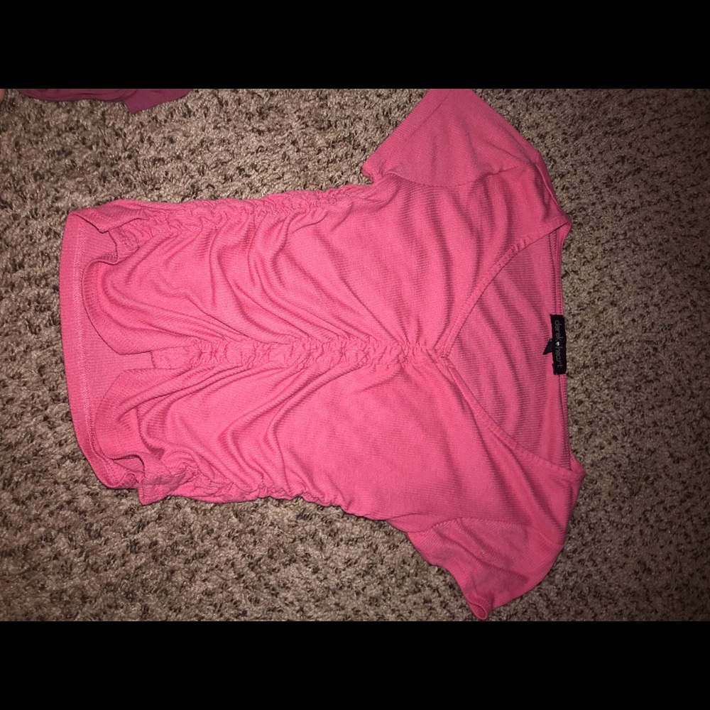 pink top